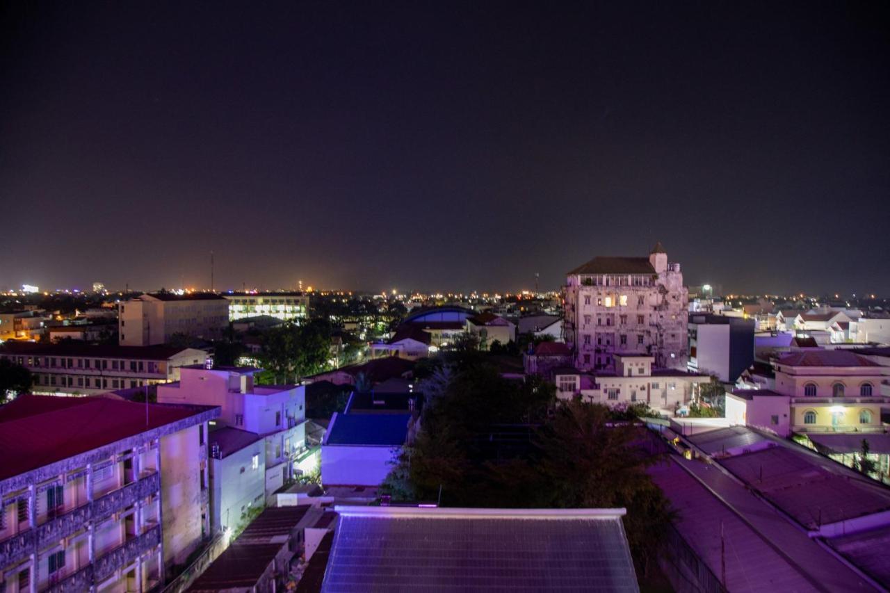 โรงแรมแอปเปิ้ล เกิ่นเทอ ภายนอก รูปภาพ