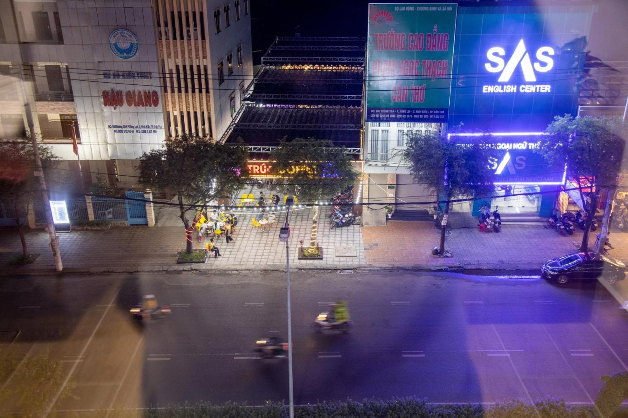 โรงแรมแอปเปิ้ล เกิ่นเทอ ภายนอก รูปภาพ
